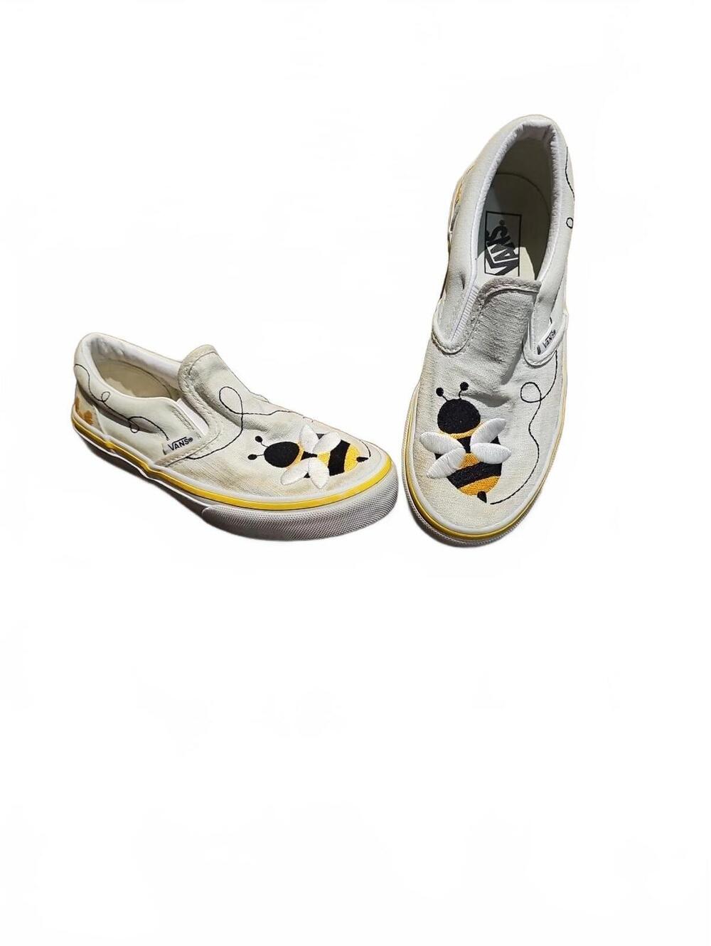 Vans Kids Slip On Bee Embroidered Shoes Size 2